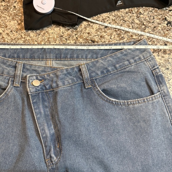 SHEIN Curve Blue Denim Jeans with wide leg - Picture 9 of 9